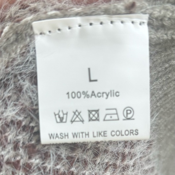 Gray V-Neck Floral Sweater - Picture 3 of 4